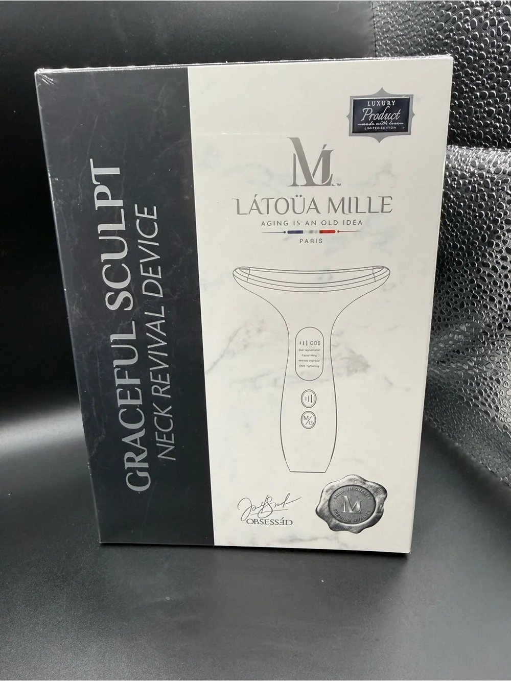 Latoua Mille Graceful Sculpt Neck Revival Device